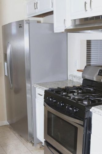 1860 Overland St, Colton CA  92324-6304 exterior