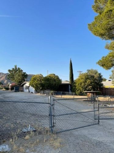 49560 Park Ave, Morongo Valley, CA 92256-9206
