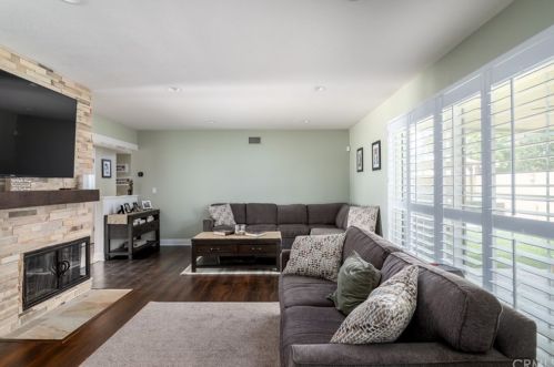 2233 Monroe Ave, Orange, CA 92867-6142