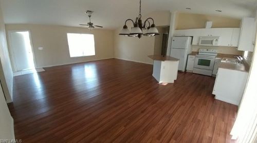 1410 14th Ave, Cape Coral, FL 33909-1508