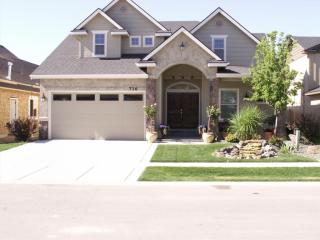 736 Sedgewick Dr, Meridian ID  83646-8344 exterior