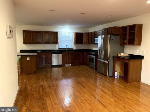 1745 Anderson Rd, Falls Church VA  22043-1143 exterior