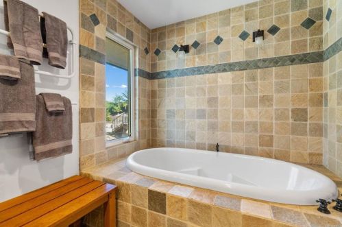 1322 Hamilton Ln, Escondido CA  92029-4316 exterior