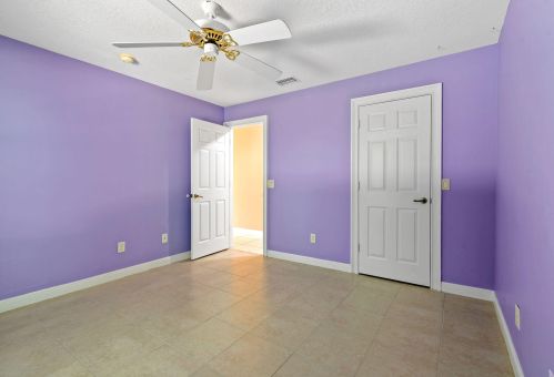 1698 Mockingbird Dr, Fort Pierce FL  34986-2045 exterior