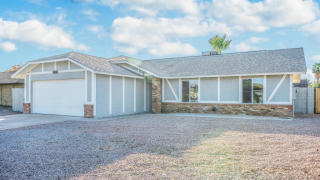 7009 Sierra St, Peoria, AZ 85345-8722