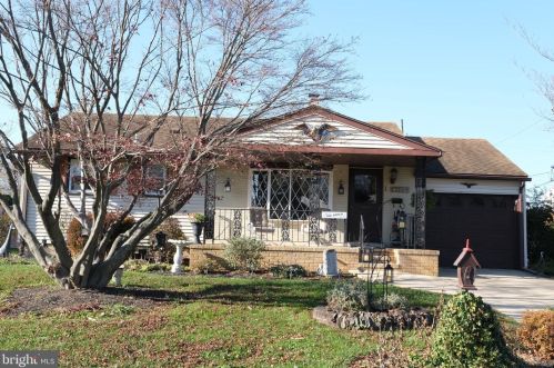 4329 Embur Ter, Easton, PA 18045-4951