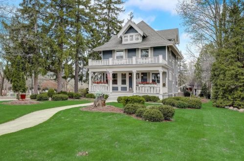 932 Walnut St, West Bend, WI 53095-3149