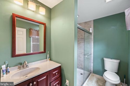 3080 Harbour Dr, Palmyra NJ 08065-2219 exterior