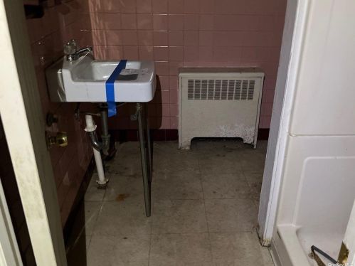 177 Arizona Rd, Babylon NY  11704-2533 exterior