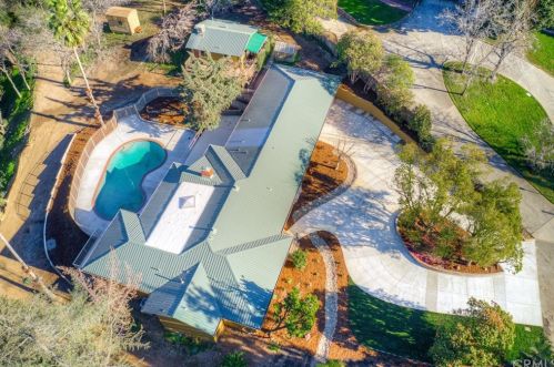 15 Woodcrest Dr, Oroville CA  95966-5518 exterior