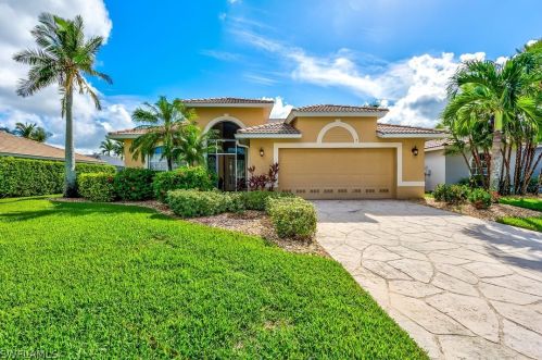 25631 Springtide Ct, Bonita Springs, FL 34135-9510