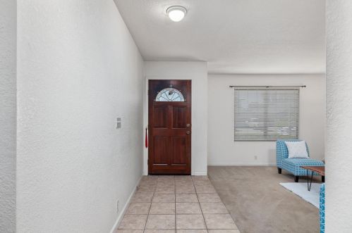 6135 Shoshone Dr, Manteca CA  95336-2562 exterior