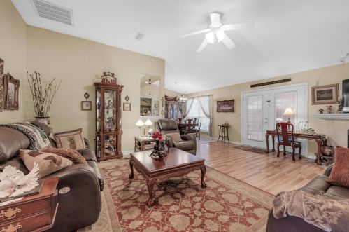 944 Scenic Oak Ln, Fort Walton Beach, FL 32547-4911