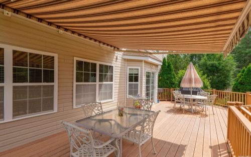 4 Arborvitae Ln, Miller Place NY  11764-3021 exterior
