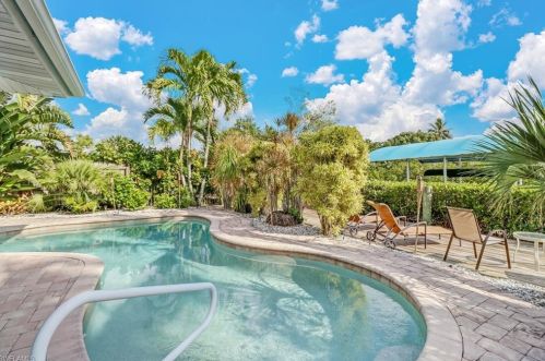 444 Washington Ct, Fort Myers Beach, FL 33931-3734