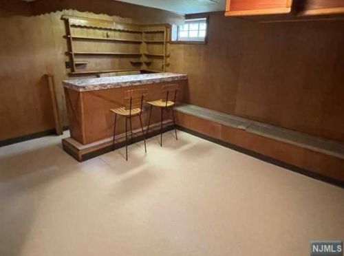 281 Lindbergh Blvd, Teaneck NJ  07666-6542 exterior