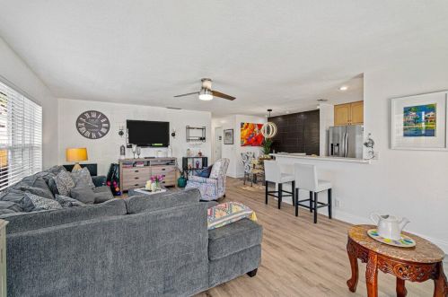 3321 Valley Rd, Boynton Beach, FL 33435-1592