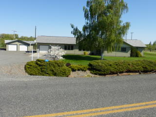 403 Ashue Rd, Sawyer, WA 98951-9400