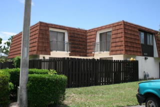 6335 Red Pine Ln, West Palm Beach, FL 33415-6178