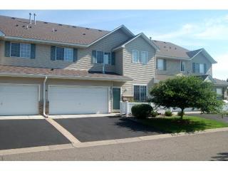 3214 Juniper Cir, Saint Paul, MN 55125-9571