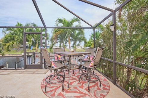 1429 23rd Ter, Cape Coral FL  33909-4402 exterior
