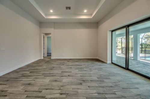 3527 4th Ln, Cape Coral FL  33991-5604 exterior