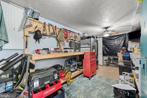 3098 Hamburg Rd, Edinburg VA  22824-3093 exterior