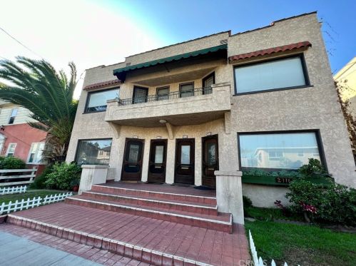 2116 Bermuda St, Long Beach, CA 90814-2124