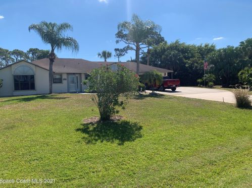 255 Fleming St, Sebastian, FL 32958-4027