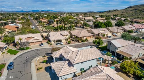 5717 Soft Wind Dr, Glendale AZ  85310-3643 exterior