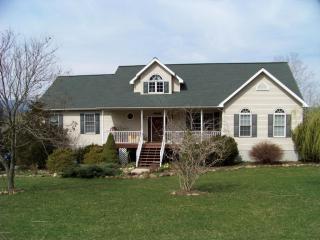 794 Warren Rd, Lewisburg, PA 17837-7217
