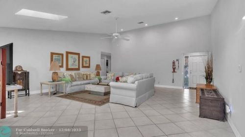 333 27th Ave, Delray Beach FL  33445-4401 exterior