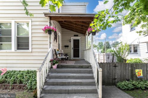 1009 5th St, Florence, NJ 08518-1005