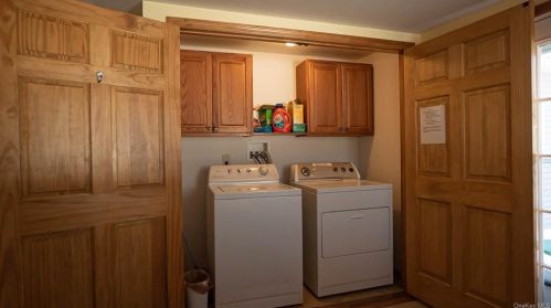 27 Wildwood Dr, New Hamburg NY  12590-2037 exterior