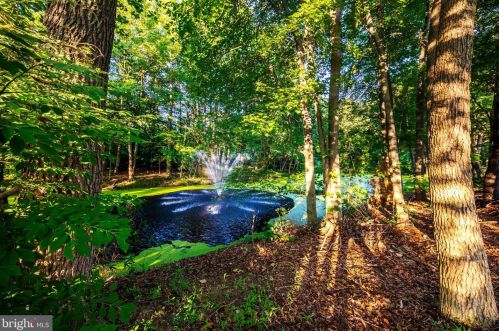 362 Lake Side Dr, Swedesboro NJ  08085-1591 exterior