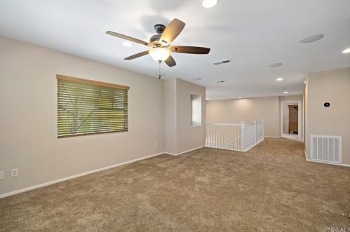 39601 Parkview Dr, Temecula CA  92591-7229 exterior