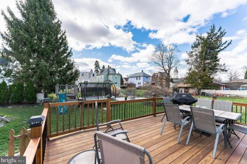 225 Tulpehocken Ave, Melrose Park PA 19027-1927 exterior