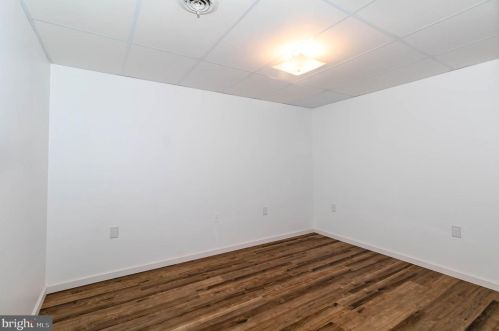 11 Thrush Dr, Carlisle PA  17015-7653 exterior