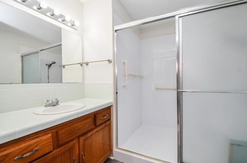 128 Shadylawn St, Morgans Point TX 77571-7256 exterior