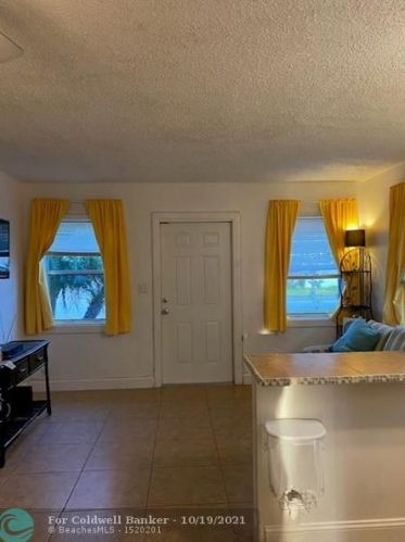 924 16 Ave, Hollywood FL 33020-2545 exterior