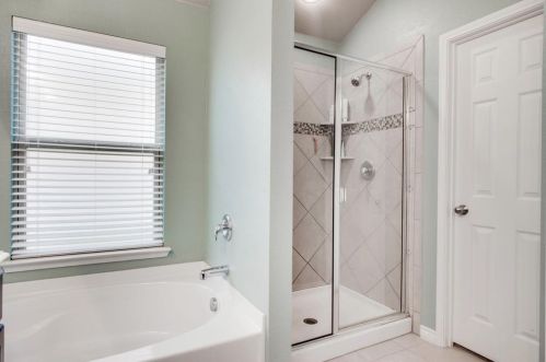 8613 Vista Royale Dr, Fort Worth TX  76108-7944 exterior