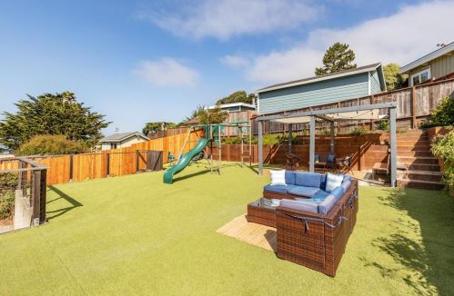 383 Monterey Rd, Pacifica CA  94044-1460 exterior