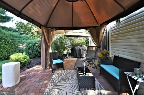 122 Claremont Dr, Lansdale PA 19446-6361 exterior