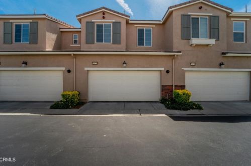 28778 Calle De La Paz Dr, Santa Clarita CA  91354-3006 exterior