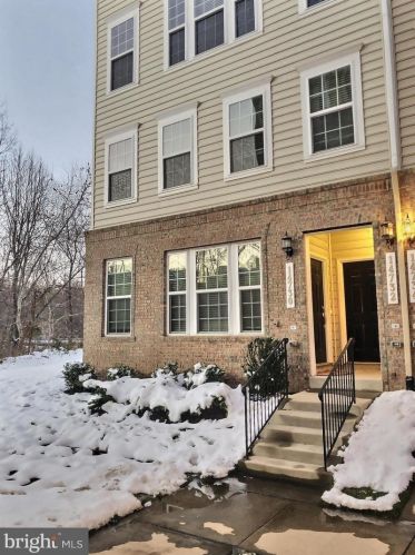14730 Mason Creek Cir, Woodbridge VA  22191-3318 exterior
