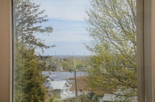 853 Boston Neck Rd, South Kingstown RI  02882-2904 exterior