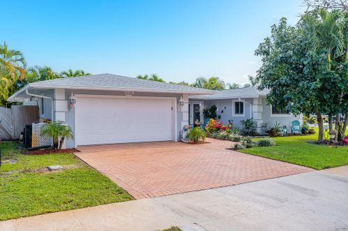 905 Evergreen Dr, West Palm Beach, FL 33408-4111