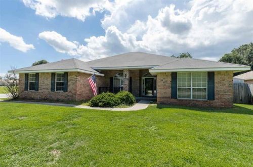 7193 Woodside Rd, Pensacola, FL 32526-7520