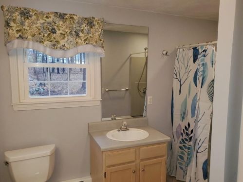 19 Ducarl Dr, Lincoln RI  02865-1320 exterior