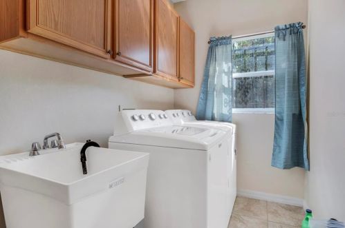 6 Flatfish Dr, Kissimmee FL  34759-4850 exterior